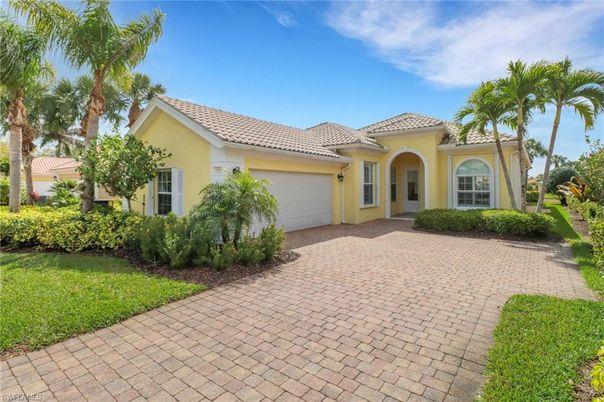 Attached, Backyard, Exterior, Facade, Mediterranean