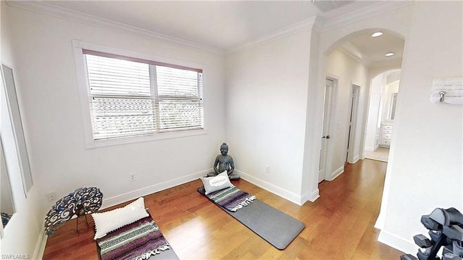 Fitness Equipment, Interior, Recessed Lighting, Wood Texture Flooring
