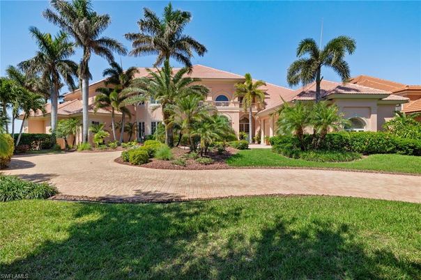 Backyard, Exterior, Facade, Mediterranean