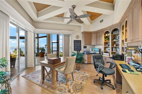 Home Office, Interior, Recessed Lighting, Wood Texture Flooring