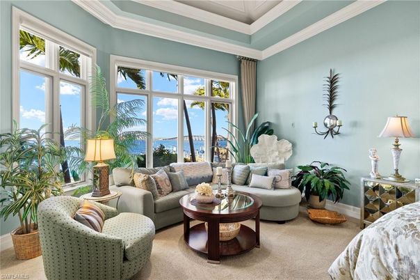 Interior, Living room, Water