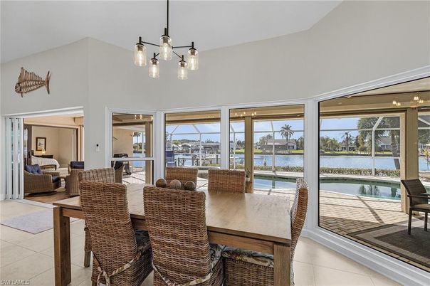 Dining room, Interior, Pendant Lights, Water