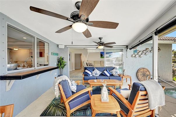 Interior, Living room, Sun Room