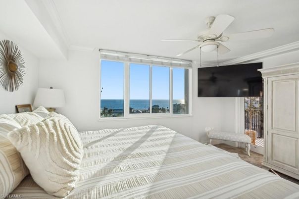 Bedroom, Interior, Water