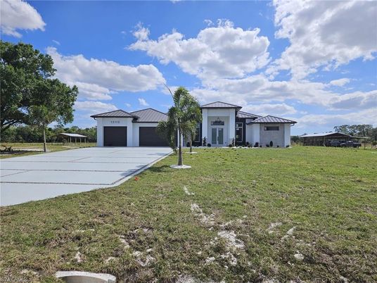 Backyard, Detached Garage, Exterior