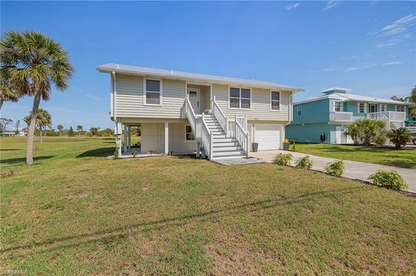 Attached, Backyard, Exterior, Facade, Raised Ranch