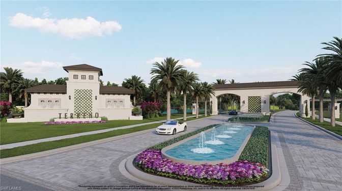 Exterior, Facade, Pool, Mediterranean