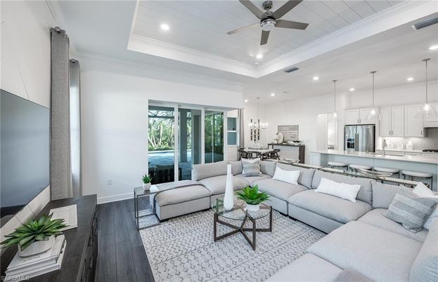 Dining room, Interior, Kitchen, Living room, Pendant Lights, Recessed Lighting, Stainless Steel Appliances, Wood Texture Flooring