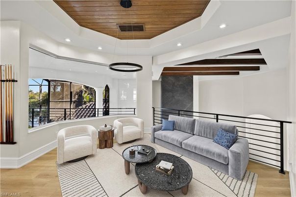 Interior, Living room, Pendant Lights, Recessed Lighting, Wooden Ceilings, Wood Texture Flooring