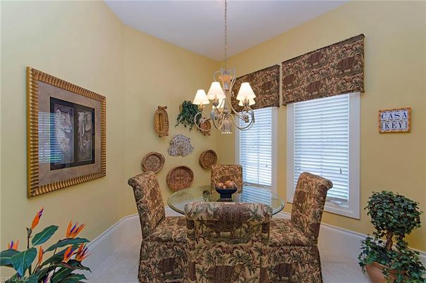 Chandelier, Dining room, Interior