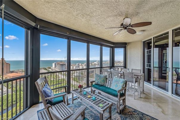 Dining room, Interior, Sun Room, Water