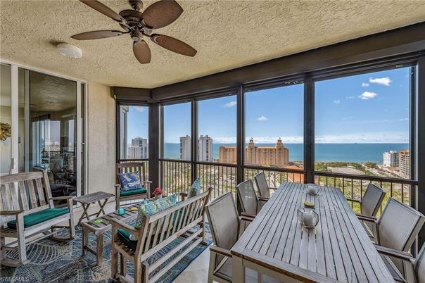 Dining room, Interior, Sun Room, Water