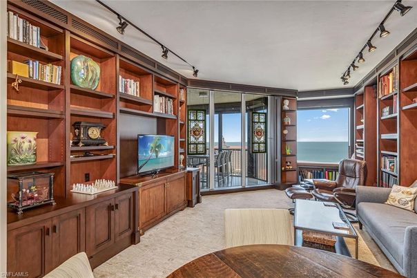 Interior, Living room, Water