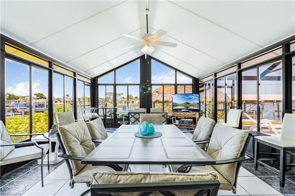 Dining room, Interior, Sun Room