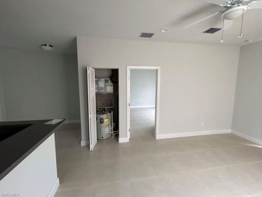 Empty room, Interior, Recessed Lighting