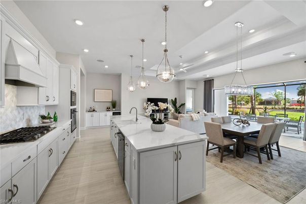 Chandelier, Dining room, Interior, Kitchen, Pendant Lights, Recessed Lighting, Wood Texture Flooring