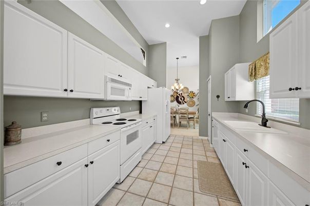 Chandelier, Dining room, Interior, Kitchen, Recessed Lighting