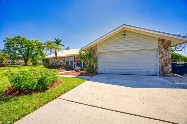 Backyard, Detached Garage, Exterior