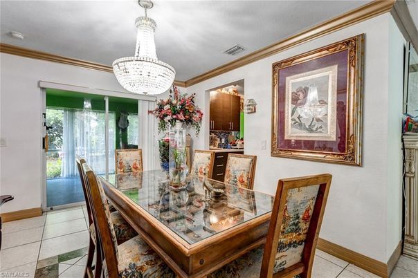 Chandelier, Dining room, Interior