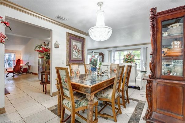 Chandelier, Dining room, Interior