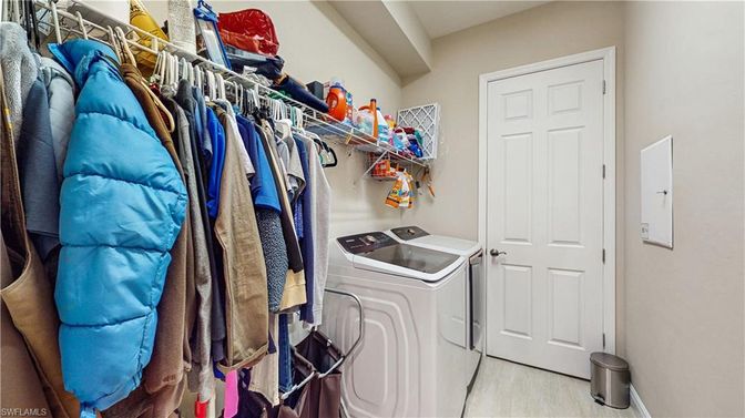 Interior, Washer, Wood Texture Flooring