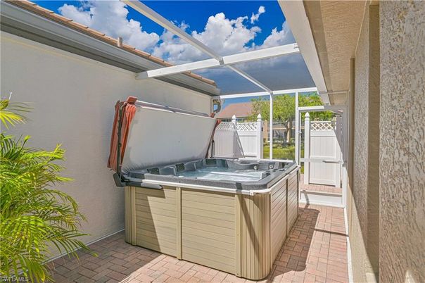 Glass Ceilings, Hot Tub, Interior, Sun Room