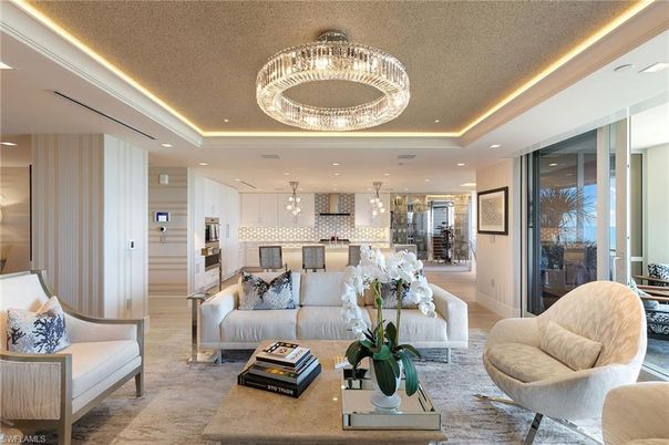 Dining room, Interior, Kitchen, Living room, Pendant Lights, Recessed Lighting, Stainless Steel Appliances