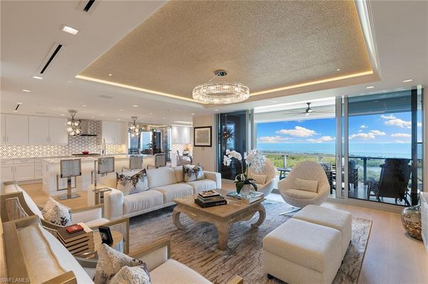Chandelier, Interior, Kitchen, Living room, Pendant Lights, Recessed Lighting, Wood Texture Flooring