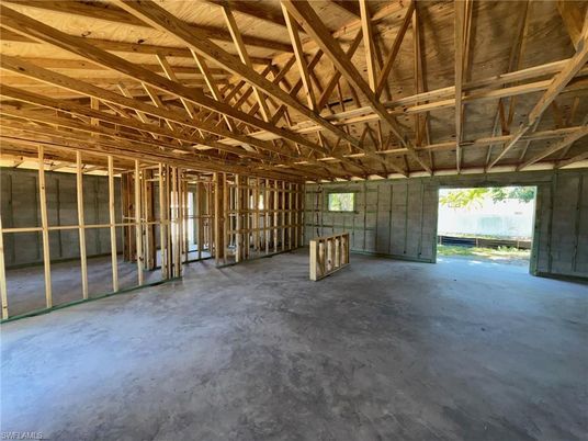 Empty room, Interior, Wooden Beams, Wooden Ceilings