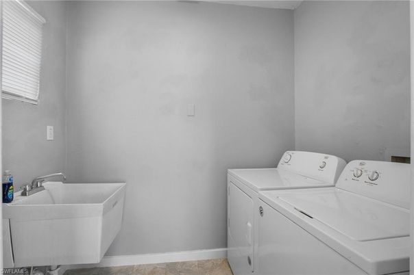 Interior, Washer