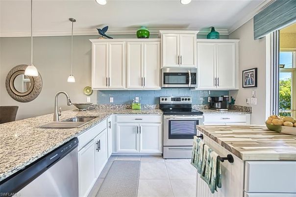 Interior, Kitchen, Pendant Lights, Recessed Lighting, Stainless Steel Appliances