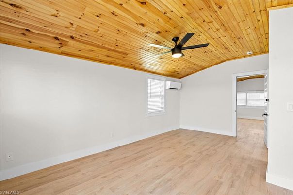 Empty room, Interior, Recessed Lighting, Wooden Ceilings, Wood Texture Flooring