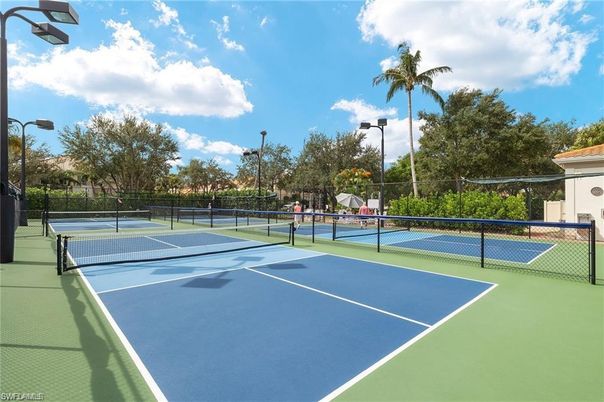 Exterior, Tennis Courts