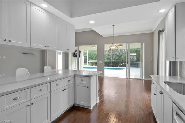 Interior, Kitchen, Pendant Lights, Recessed Lighting, Wood Texture Flooring