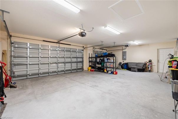 Garage, Interior