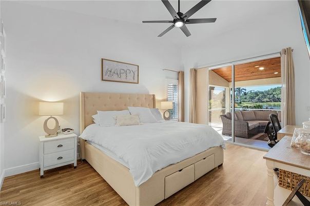 Bedroom, Interior, Recessed Lighting, Wooden Ceilings, Wood Texture Flooring