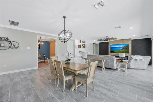 Chandelier, Dining room, Interior, Living room, Pendant Lights, Recessed Lighting, Wood Texture Flooring