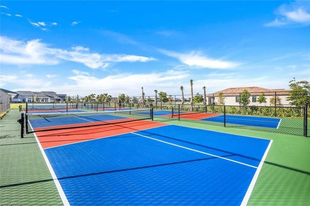 Exterior, Tennis Courts