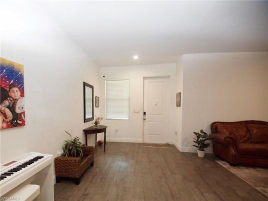 Interior, Piano, Recessed Lighting, Wood Texture Flooring