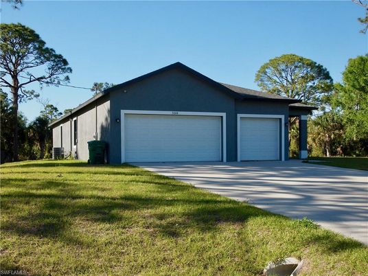Backyard, Detached Garage, Exterior