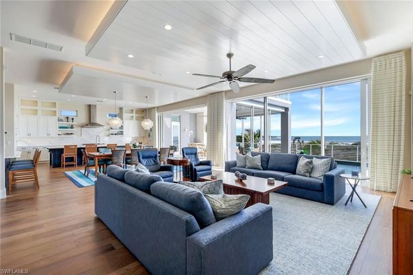 Dining room, Interior, Kitchen, Living room, Pendant Lights, Recessed Lighting, Wood Texture Flooring