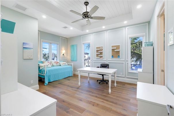 Home Office, Interior, Recessed Lighting, Wood Texture Flooring