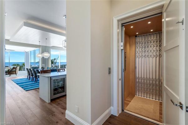 Chandelier, Dining room, Interior, Pendant Lights, Recessed Lighting, Wood Texture Flooring