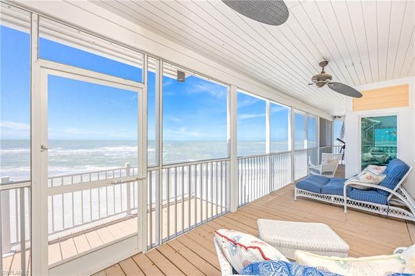 Interior, Sun Room, Water, Wood Texture Flooring