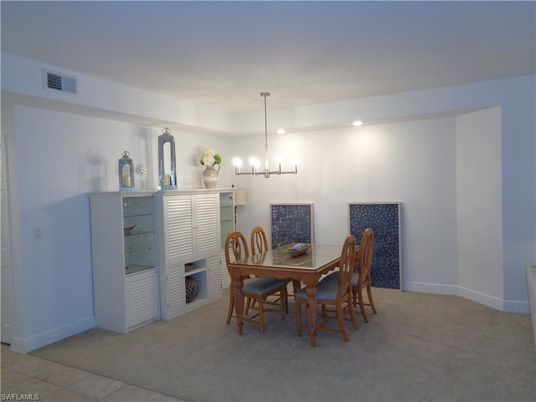 Dining room, Interior, Pendant Lights, Recessed Lighting