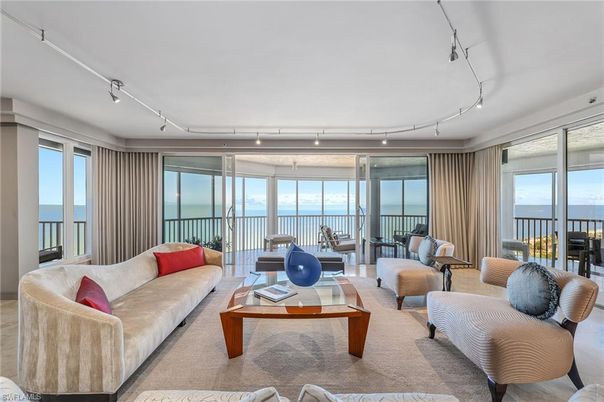 Interior, Living room, Water