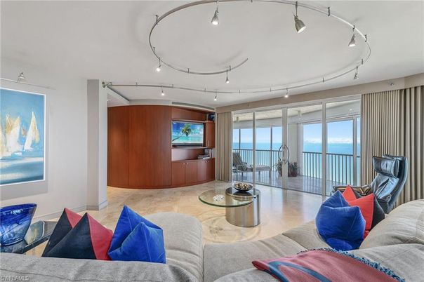 Interior, Living room, Water