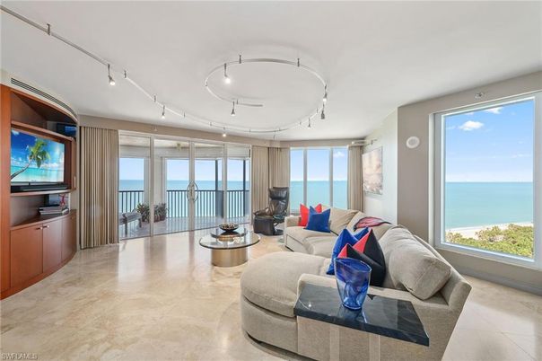 Interior, Living room, Water