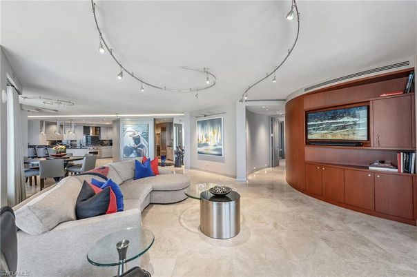 Dining room, Interior, Kitchen, Living room, Pendant Lights, Recessed Lighting