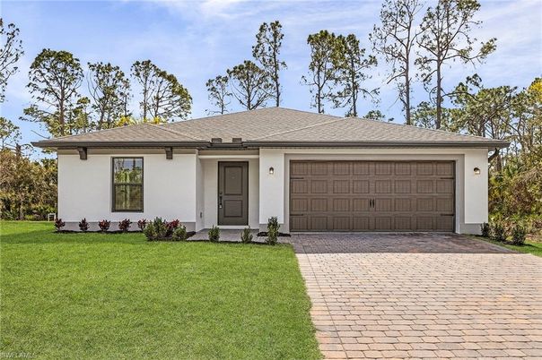 Attached, Exterior, Facade, Ranch